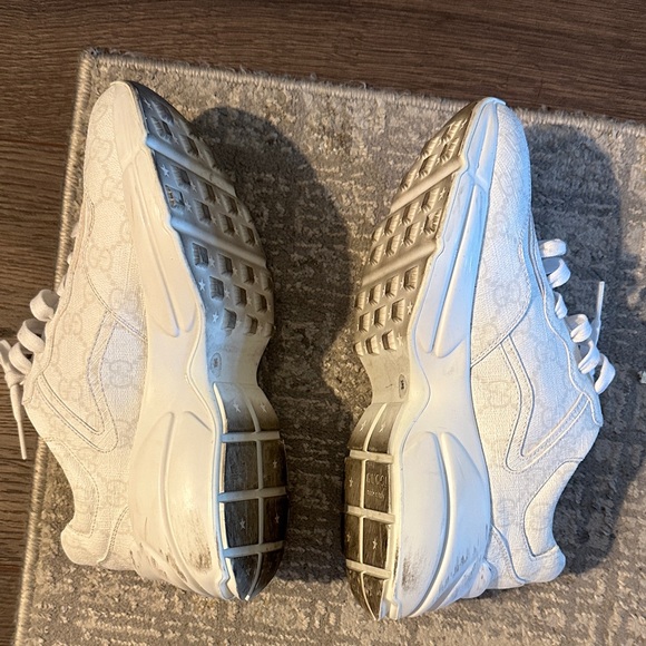 Gucci Ivory Lace-Up Sneakers - Picture 2 of 6